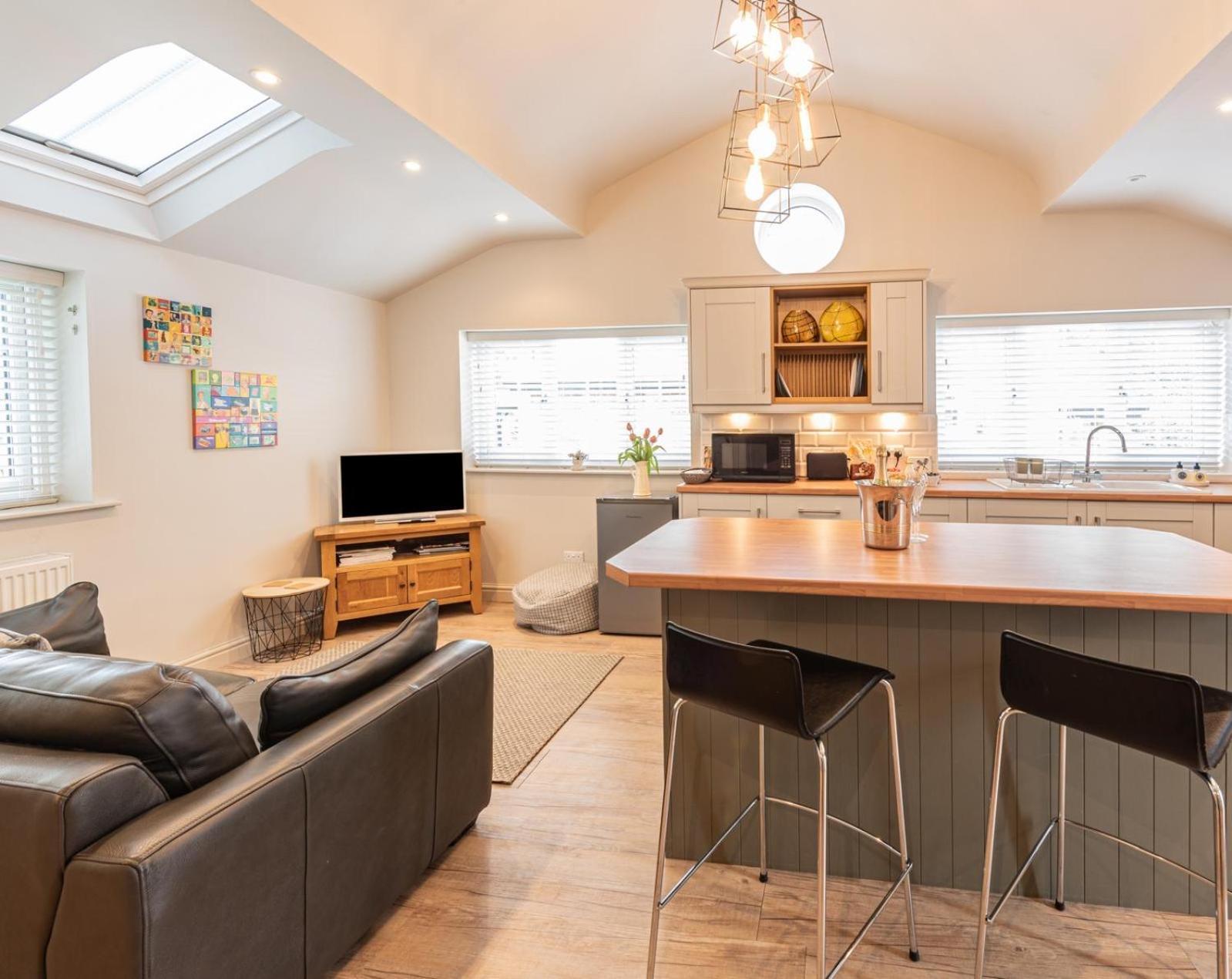 Quiet Self Contained Cottage Near Delamere Forest Cuddington  Bagian luar foto